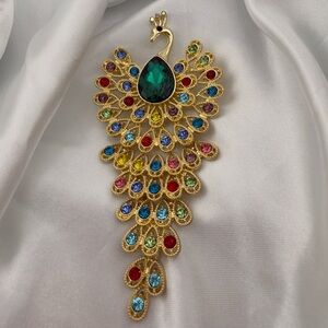 Queen Style Gold Peacock Brooch with Multicolor Gems